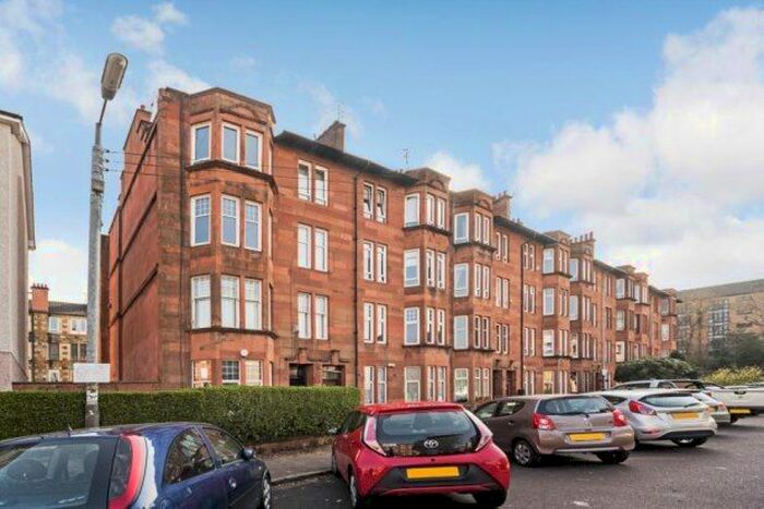 2 Bedroom Flat To Rent In Cartha Street, Glasgow, G41