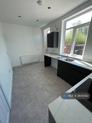 3 Bedroom Terraced House To Rent In Hebron St, Oldham, OL2