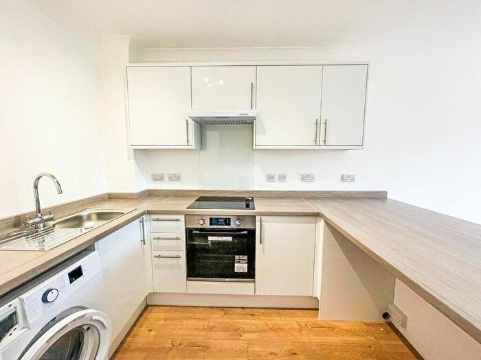 1 Bedroom Maisonette To Rent In Halleys Ridge, Hertford, SG14