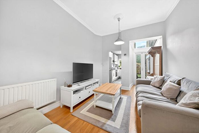 1 Bedroom Flat For Sale In Thane Villas, London, N7