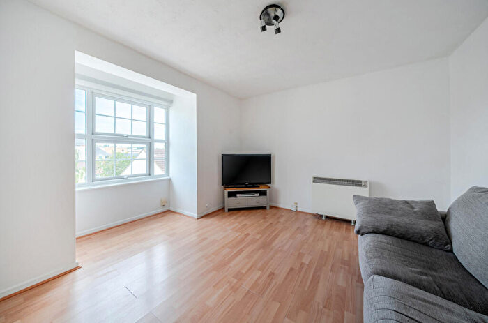 1 Bedroom Apartment For Sale In Red Lion Court, Bishop's Stortford, Hertfordshire, CM23