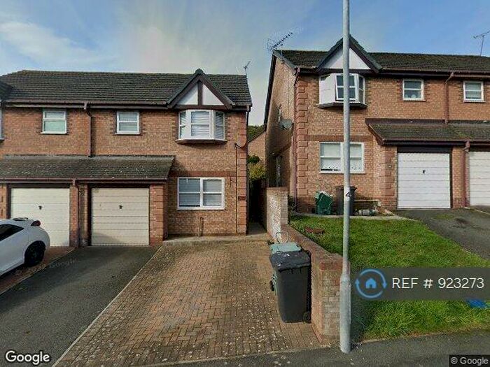 3 Bedroom Semi-Detached House To Rent In Conolly Close, Individual, LL30