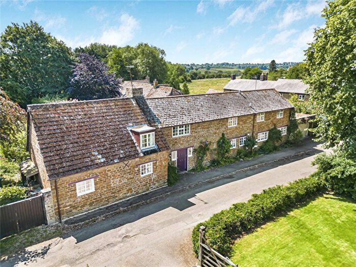4 Bedroom Detached House For Sale In Hogg End, Chipping Warden, Banbury, Northamptonshire, OX17