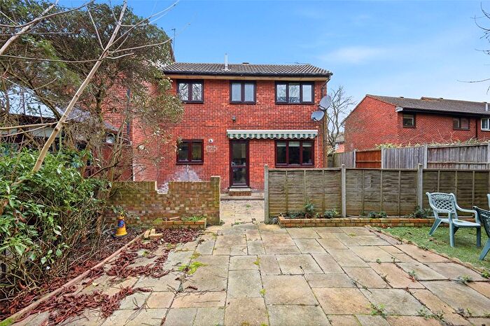 2 Bedroom End Terrace House For Sale In Fleetwood Close, London, E16