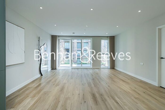 1 Bedroom Flat To Rent In Greenleaf Walk, Southall, UB1