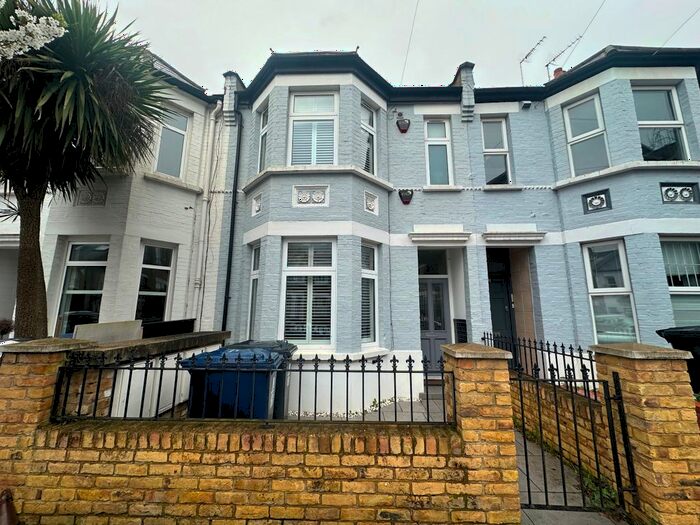 2 Bedroom Flat To Rent In Seymour Road, London, W4