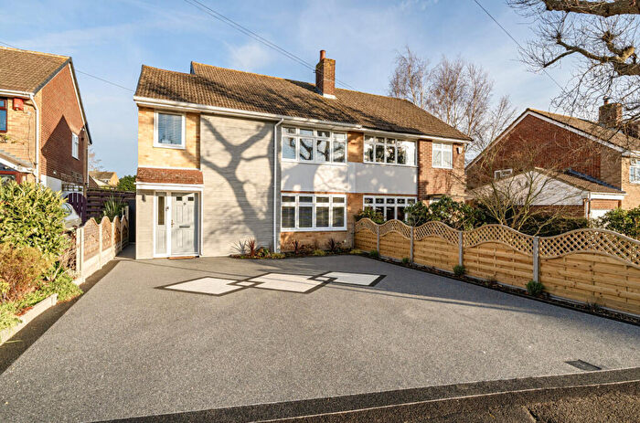 3 Bedroom Semi-Detached House For Sale In Hill Park Road, Fareham, Hampshire, PO15