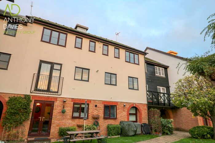 1 Bedroom Flat To Rent In Albany Mews, Ware, SG12