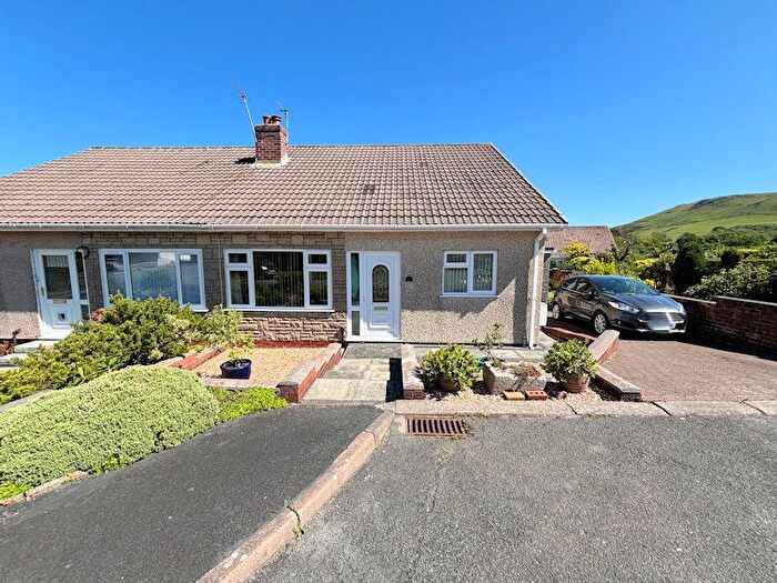 4 Bedroom Semi-Detached Bungalow For Sale In Tywyn, LL36