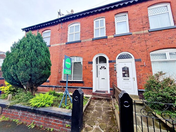 3 Bedroom Semi-Detached House To Rent In South Avenue, Whitefield, M45