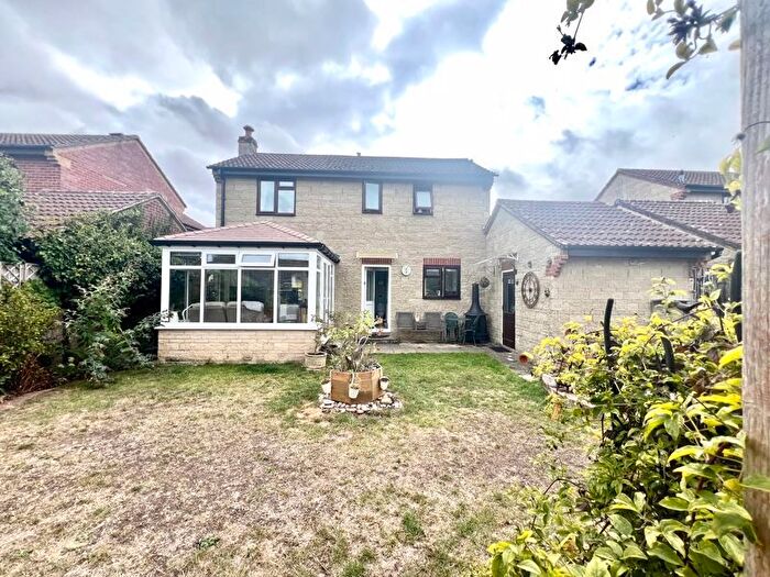 3 Bedroom Detached House For Sale In Wenhill Heights, Calne, SN11