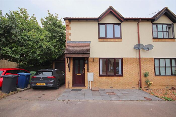 3 Bedroom Property To Rent In Stanbury Close, Fen Ditton, CB5