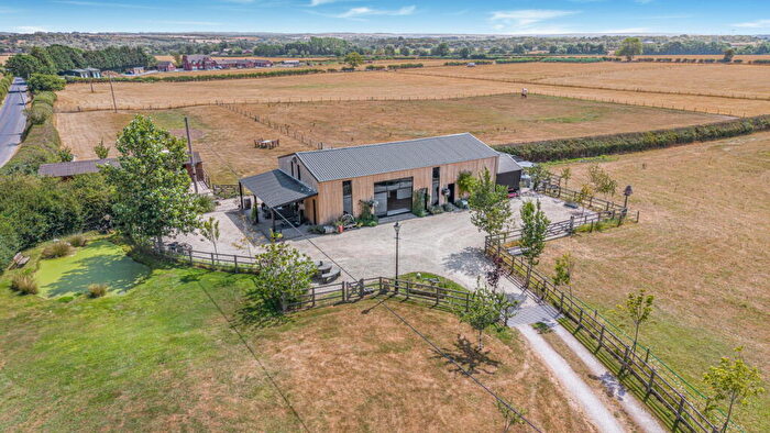 6 Bedroom Barn Conversion For Sale In Dexters Barn, Drayton Lane, Drayton Bassett, B78