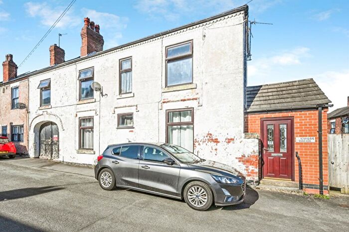 5 Bedroom End Of Terrace House For Sale In Eyres Gardens, Ilkeston, DE7