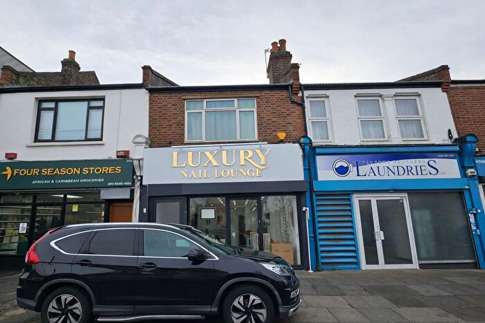 Studio To Rent In Sangley Road, London, SE6