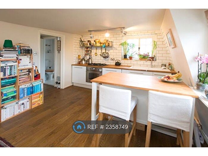 1 Bedroom End Of Terrace House To Rent In Clapton Square, London, E5