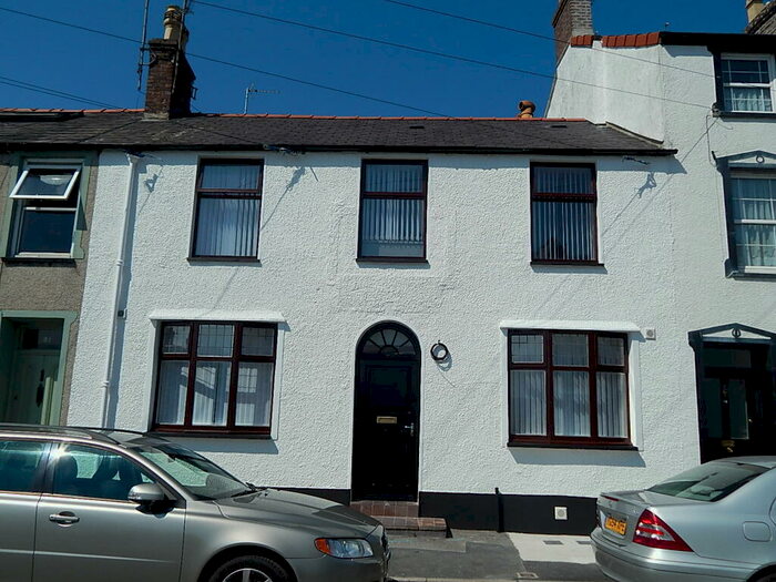 1 Bedroom Apartment To Rent In Garth Road, Bangor, Gwynedd, LL57