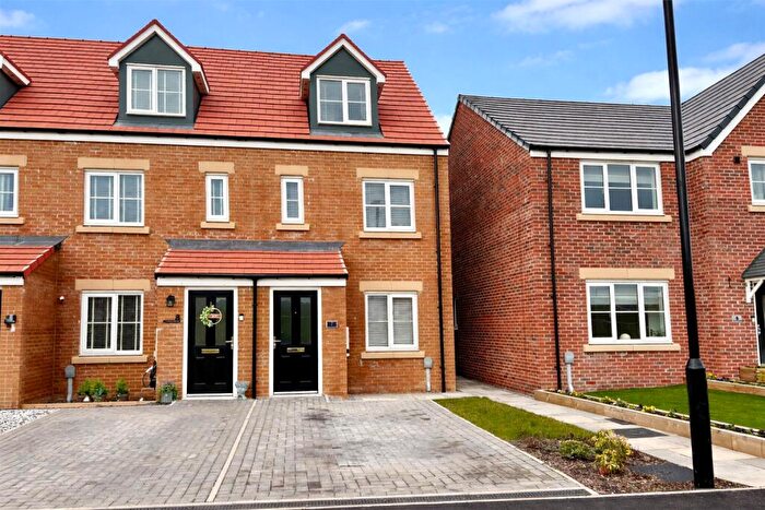 3 Bedroom End Of Terrace House For Sale In Cyberus Crescent, Philadelphia, Houghton Le Spring, Tyne And Wear, DH4