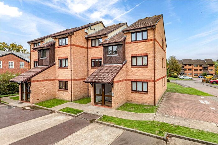 1 Bedroom Apartment For Sale In Escott Place, Ottershaw, Chertsey, Surrey, KT16