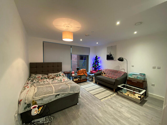 Apartment To Rent In Henry Street, Sheffield, South Yorkshire, S3