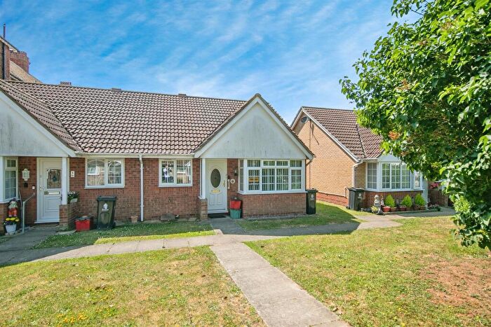 2 Bedroom Semi-Detached Bungalow For Sale In Lyon Close, Clacton-On-Sea, CO15