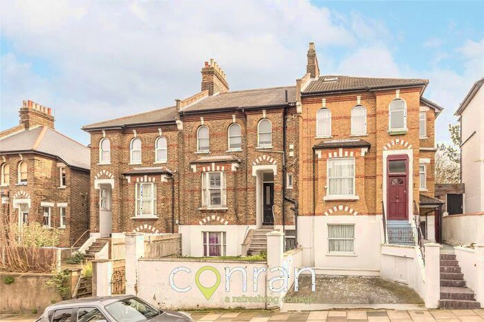 2 Bedroom Flat To Rent In Charlton Church Lane, Charlton, SE7