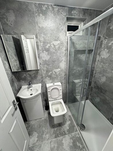 1 Bedroom Flat To Rent In Green Lane, Ilford, IG3