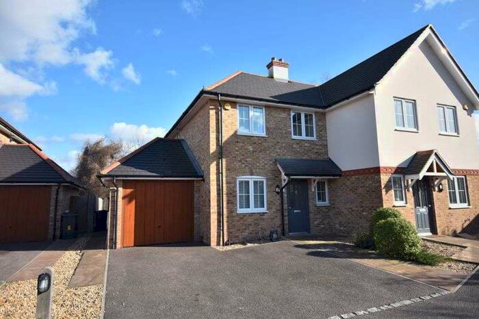 3 Bedroom Property To Rent In Towns End Gardens, Farnham, GU9