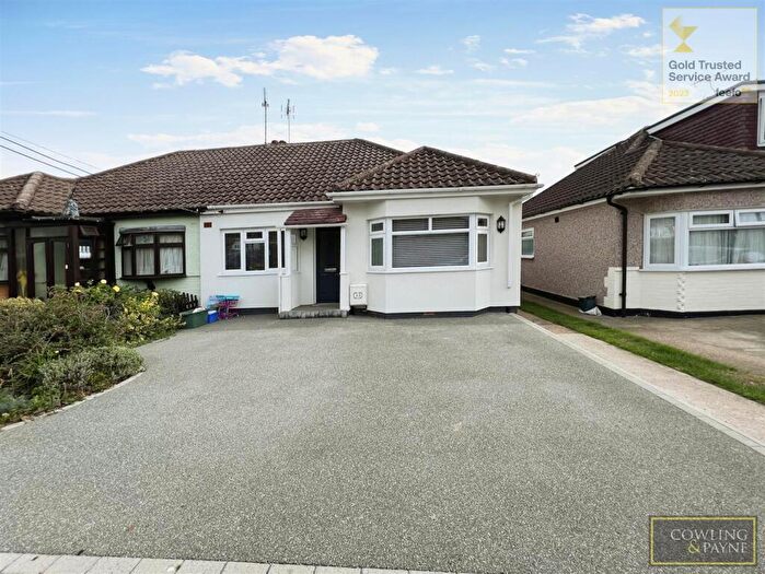 3 Bedroom Semi-Detached Bungalow To Rent In Carruthers Drive, Wickford, Essex, SS11