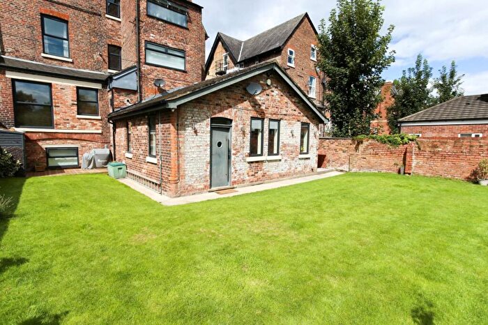 2 Bedroom Detached House For Sale In Palatine Road, West Didsbury, Manchester, M20