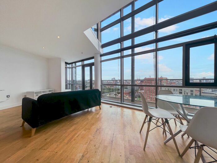 3 Bedroom Flat To Rent In Montague, Gotts Road, Leeds City Centre, LS12