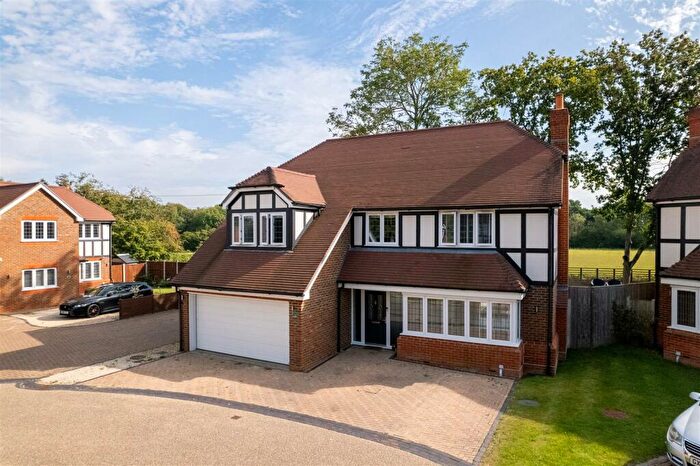 4 Bedroom Detached House For Sale In The Squires, Burgess Hill, RH15