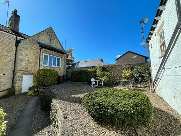 2 Bedroom Flat To Rent In Bridge Close, Boston Spa, Wetherby, LS23