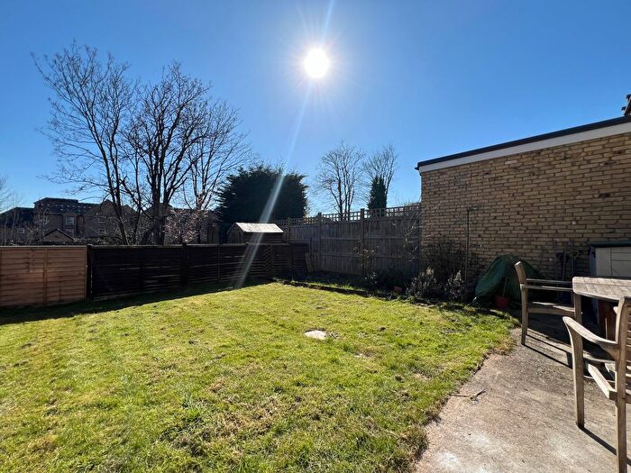 2 Bedroom Maisonette To Rent In Cromwell Road, London, SW19