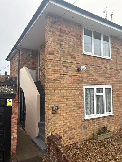 2 Bedroom Apartment To Rent In Hillsborough Close, Oxford, OX4