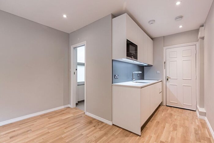 Studio To Rent In Archway Road, London, N6