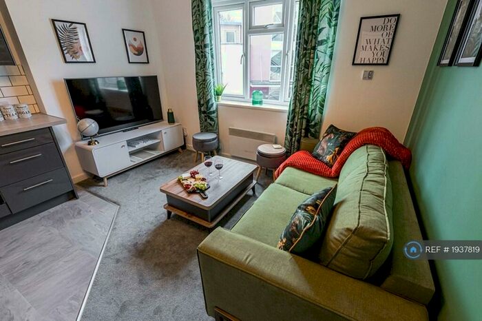 2 Bedroom Flat To Rent In Lorne Park Road, Bournemouth, BH1