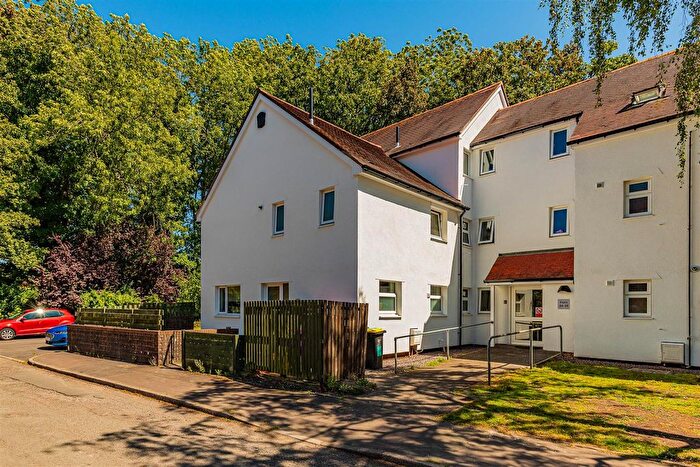 3 Bedroom Property To Rent In Penhill Close, Pontcanna, CF5