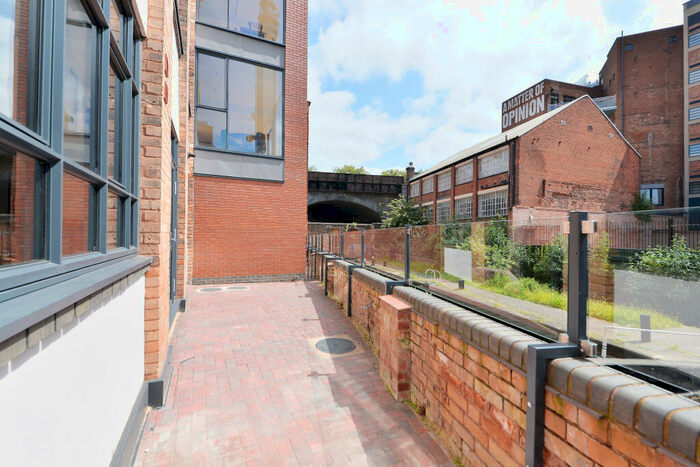 2 Bedroom Apartment For Sale In Water Street, Birmingham, B3