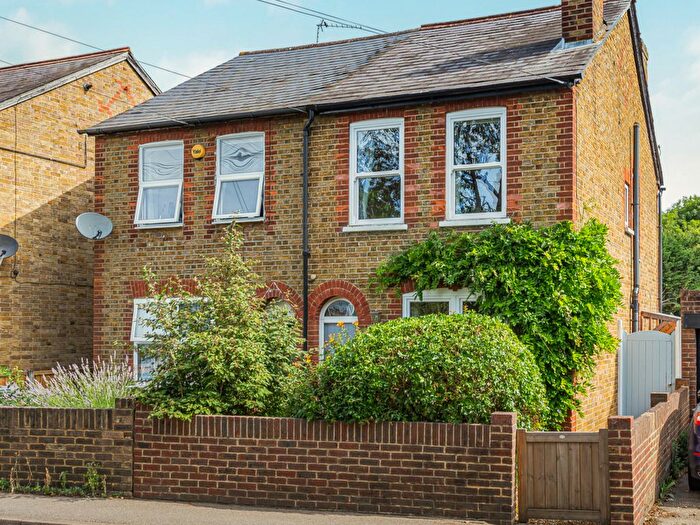 2 Bedroom Semi-Detached House For Sale In Staines Road, Wraysbury, Staines-Upon-Thames, TW19