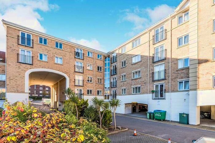 2 Bedroom Apartment To Rent In Wallace Court The Dell, Southampton, SO15
