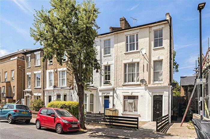 3 Bedroom Flat For Sale In Ashley Road, London, N19