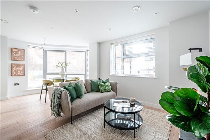 2 Bedroom Flat For Sale In West City One, Clerkenwell, WC1X