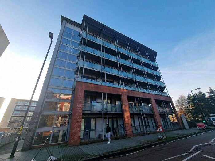 1 Bedroom Apartment To Rent In Block, Bath Row, B15