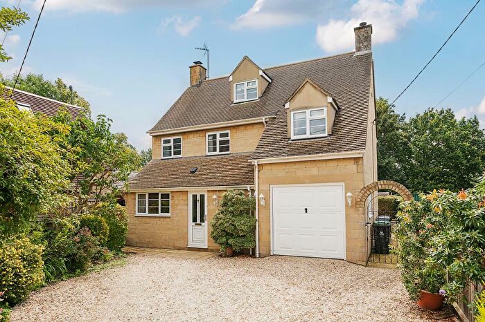 5 Bedroom Detached House For Sale In Rack End, Standlake, OX29
