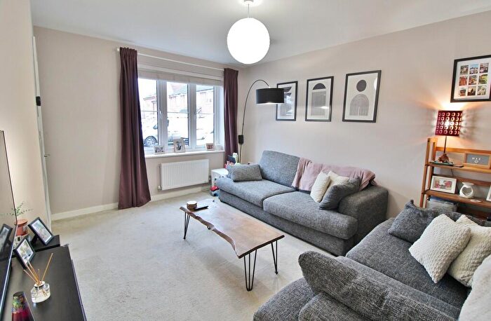 3 Bedroom End Of Terrace House For Sale In Gold Close, Fareham, PO14