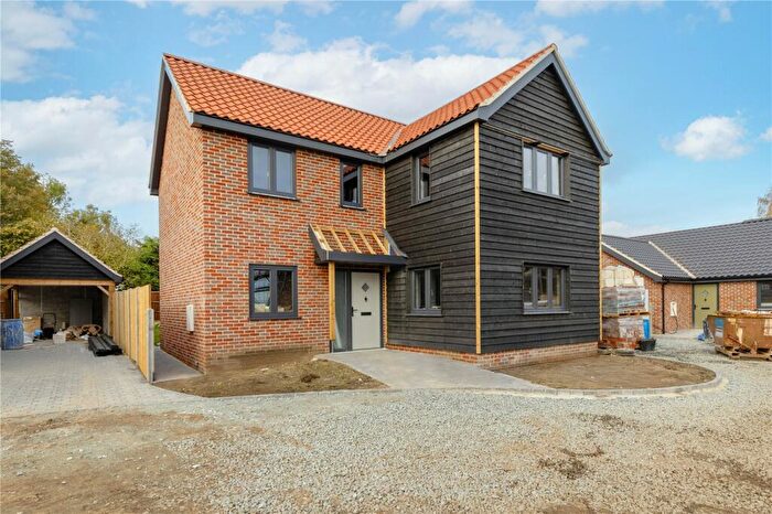 4 Bedroom Detached House For Sale In Alia Way, Church Road, North Lopham, Diss, Norfolk, IP22