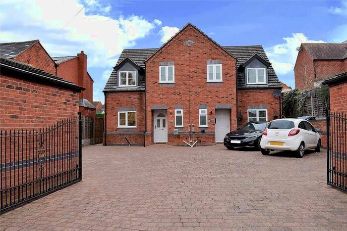3 Bedroom Semi-Detached House For Sale In Kidderminster Road, Cutnall Green, Droitwich Spa, WR9