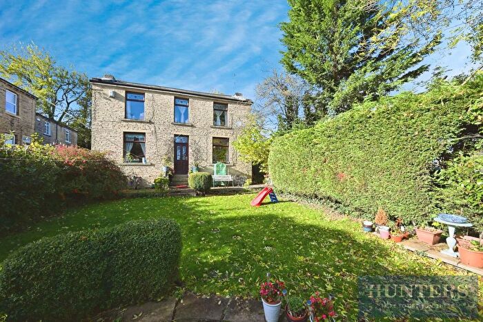 3 Bedroom Detached House For Sale In Bradford Road, Idle, Bradford, BD10