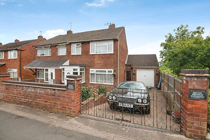3 Bedroom Semi-Detached House For Sale In Newbury Lane, Oldbury, West Midlands, B69